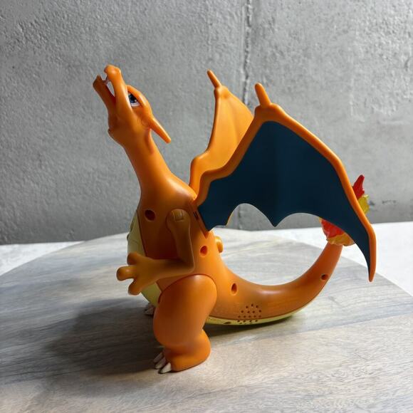 Flame & Flight Deluxe Charizard Pokemon 8" Figure 2022 Jazwares Works - Picture 2 of 7